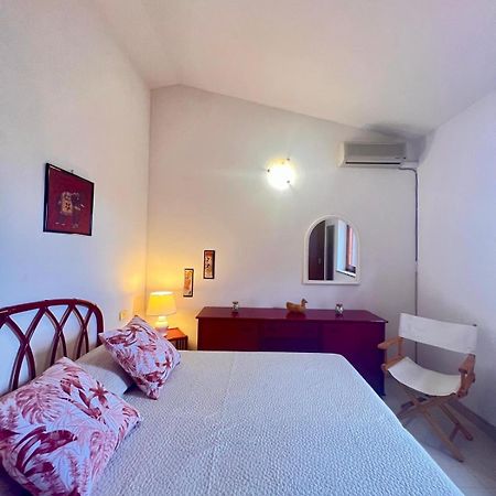 Appartamento Stella Con Vista Mare San Teodoro  Eksteriør billede